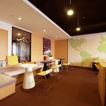 Iu Hotel Urumqi Shinianzi Bus Station Luaran gambar