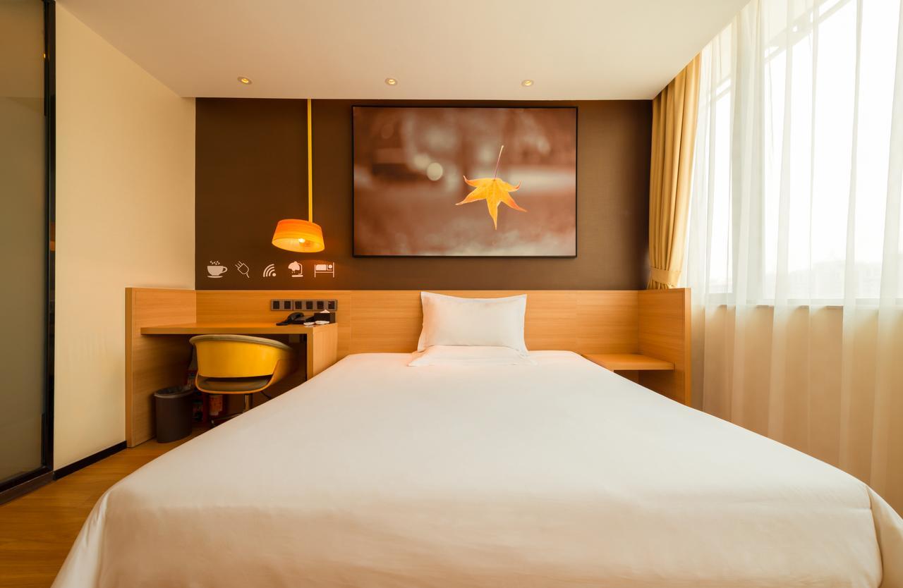 Iu Hotel Urumqi Shinianzi Bus Station Luaran gambar