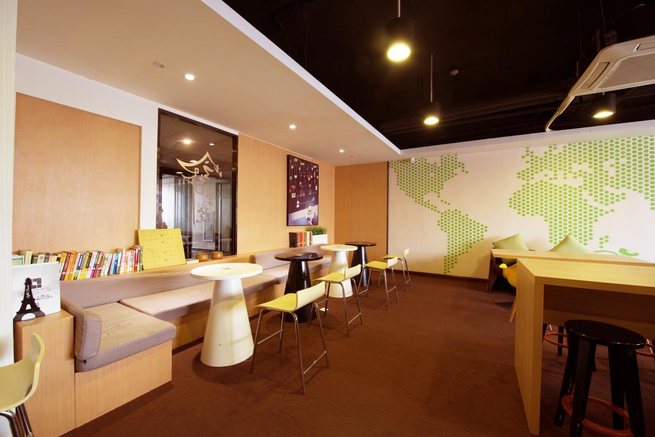 Iu Hotel Urumqi Shinianzi Bus Station Luaran gambar