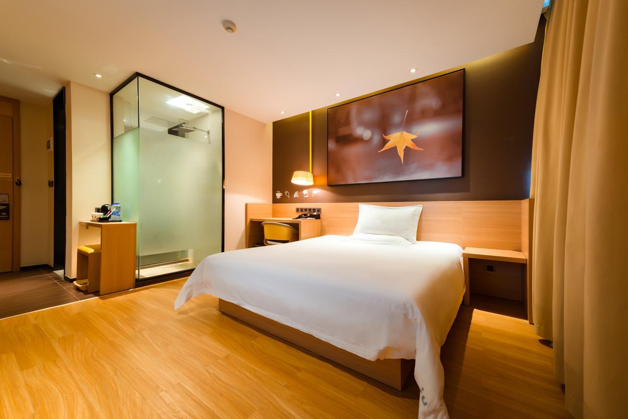 Iu Hotel Urumqi Shinianzi Bus Station Luaran gambar