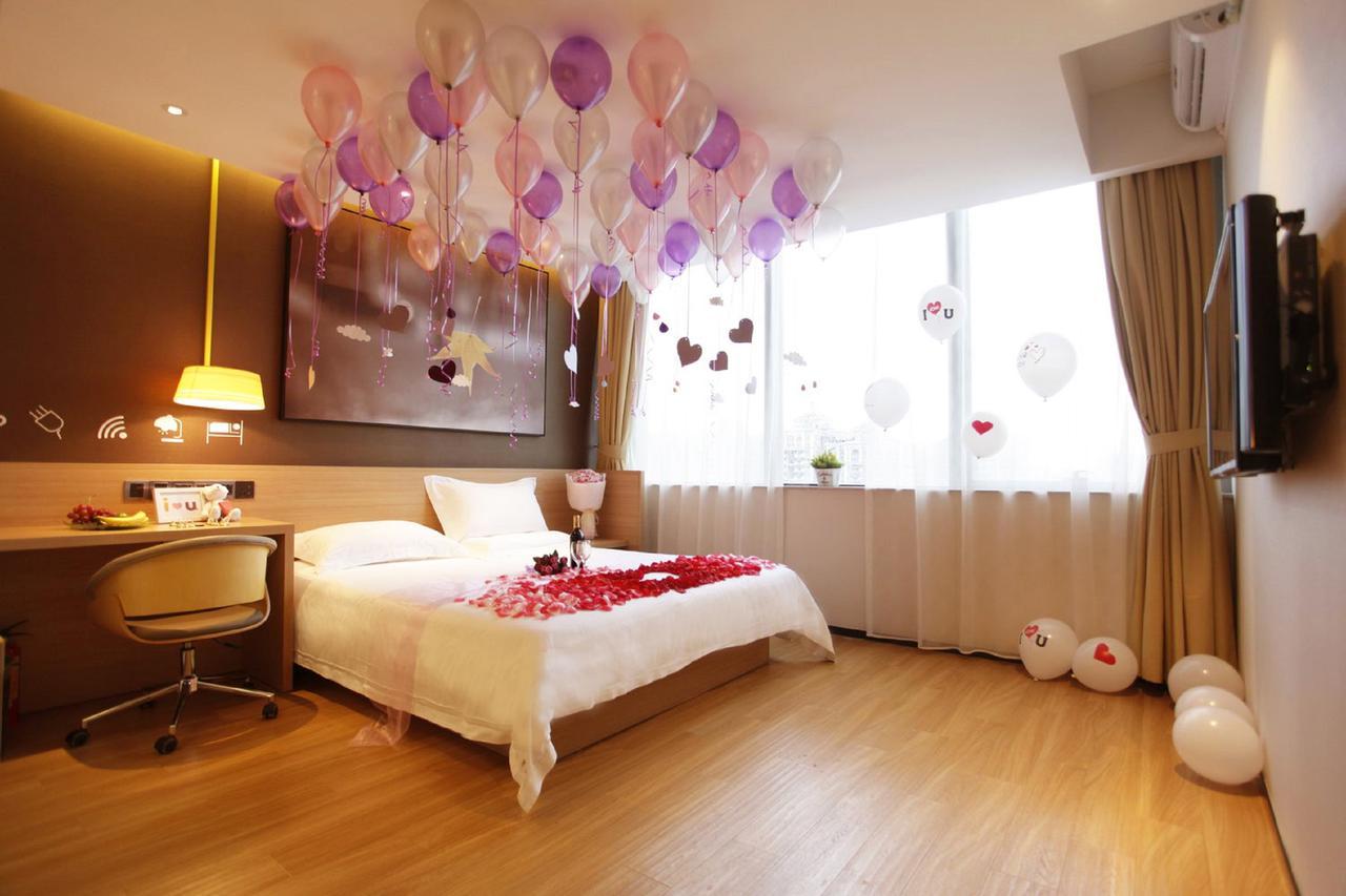 Iu Hotel Urumqi Shinianzi Bus Station Luaran gambar